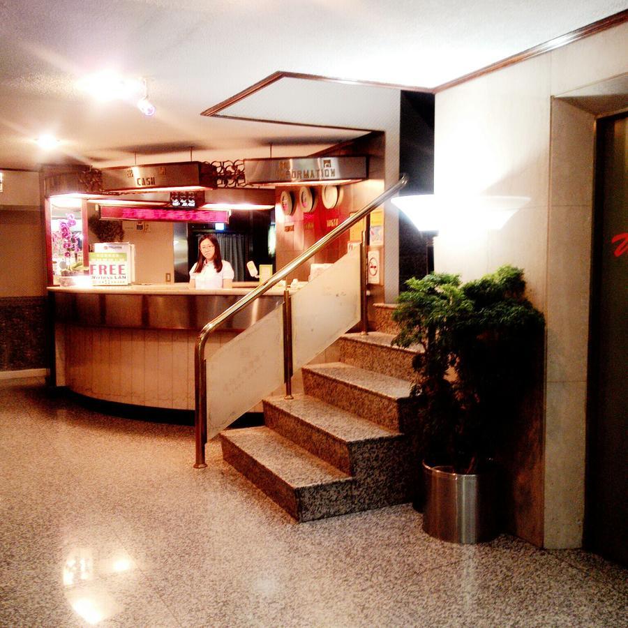 Guang Haw Hotel Тайнань Экстерьер фото