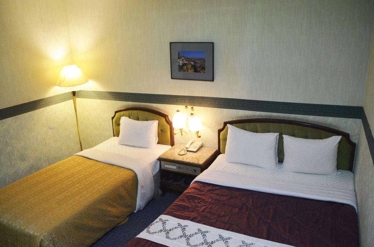 Guang Haw Hotel Тайнань Экстерьер фото