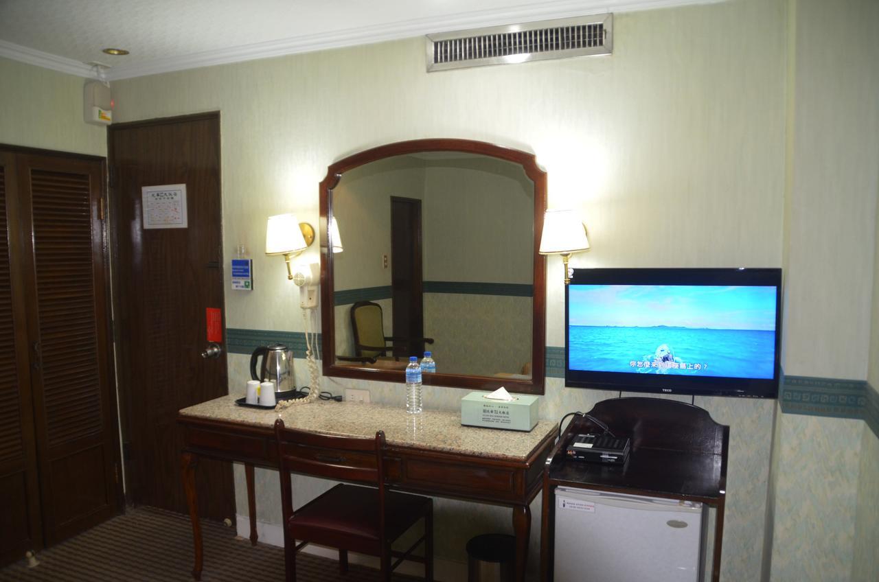 Guang Haw Hotel Тайнань Экстерьер фото