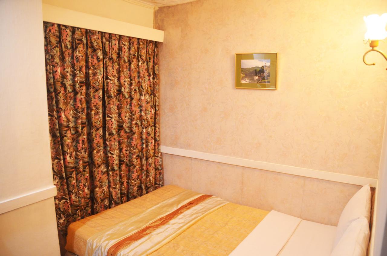 Guang Haw Hotel Тайнань Экстерьер фото